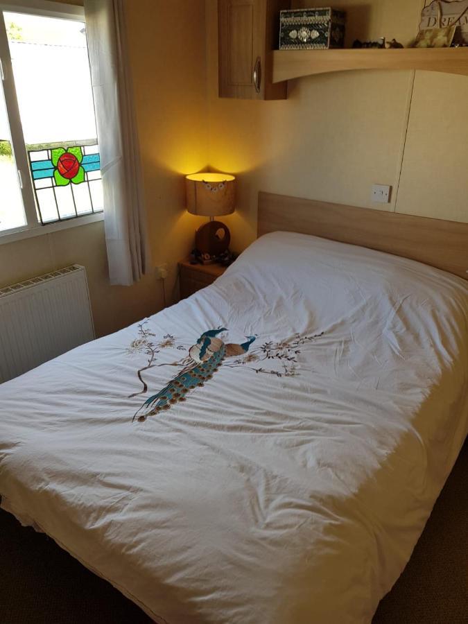 Private Caravan Situated At Parkdean Holiday Resort St Margaret'S At Cliffe Number 18 Bagian luar foto