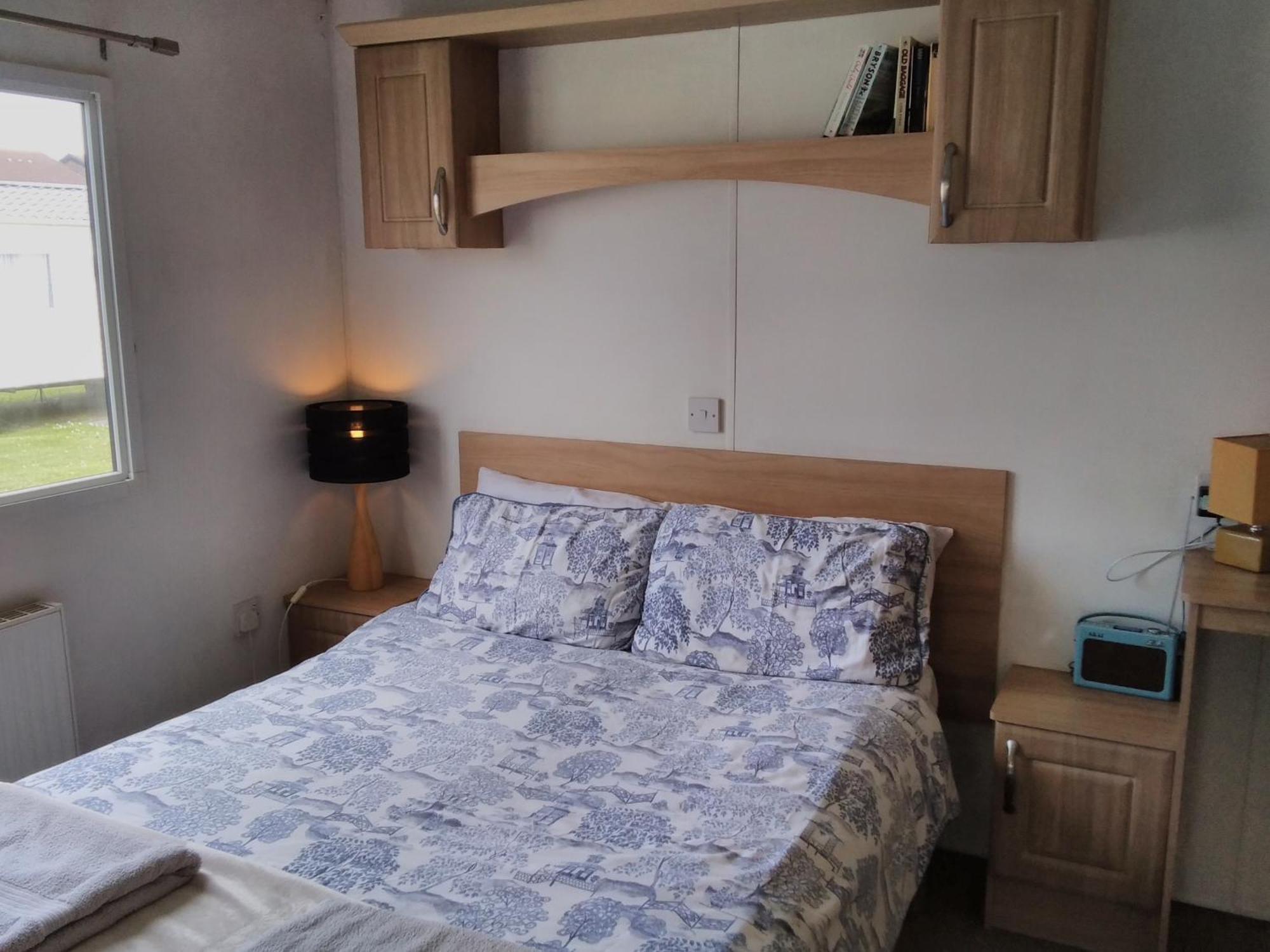 Private Caravan Situated At Parkdean Holiday Resort St Margaret'S At Cliffe Number 18 Bagian luar foto